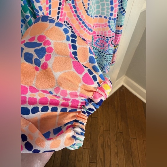 Lilly Pulitzer Elsa Silk Blouse – Size S –  Vibrant Tile Wave Print - Picture 6 of 11